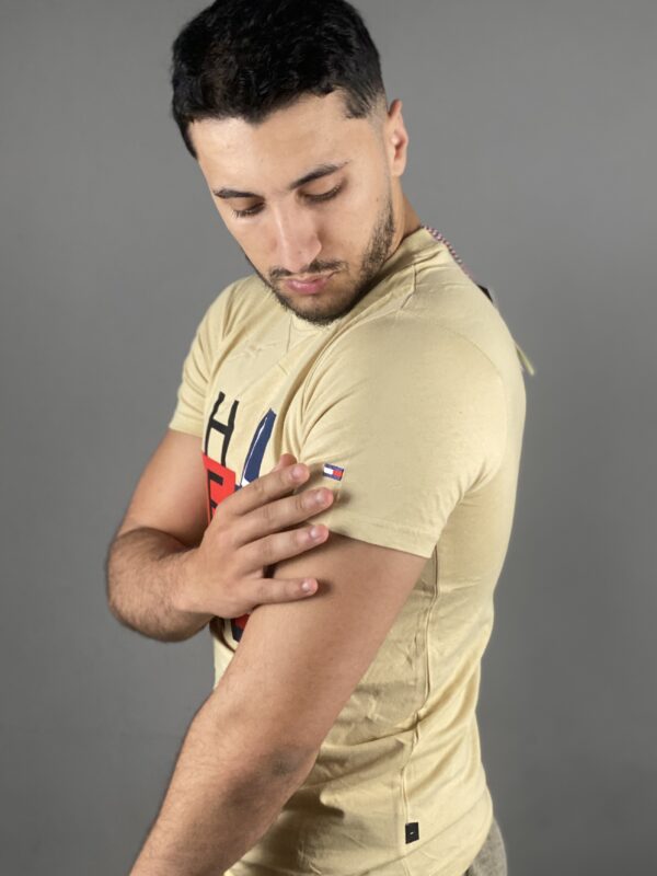 ⁦T-shirt tomy⁩ - الصورة ⁦9⁩